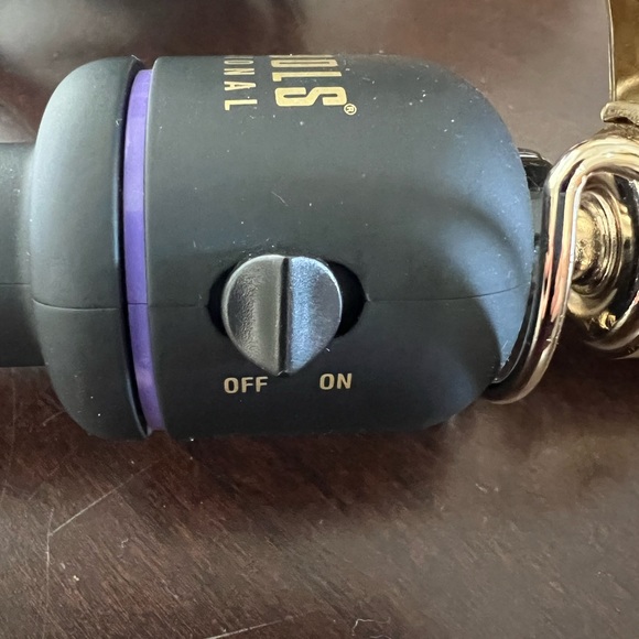 Hot Tools Professional 0.5" curling iron - Picture 3 of 6